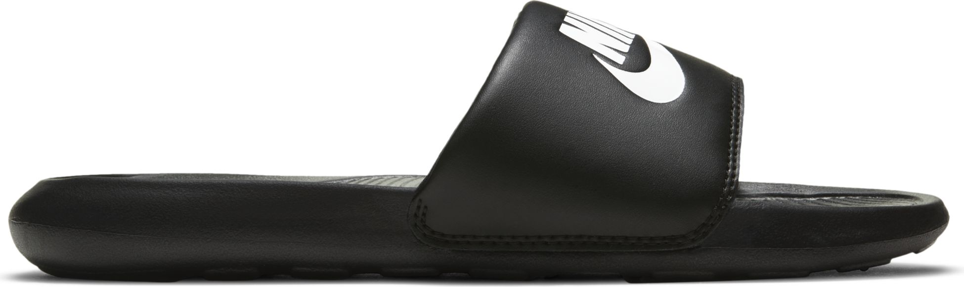 NIKE W VICTORI ONE sivustolla stadium.fi